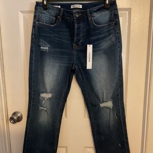 NWT Cropped Distressed Vigoss Jeans